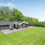 Feriehus 5 Bedroom Amazing In Sydals *