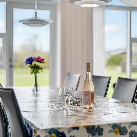 Feriehus 5 Bedroom Amazing In Sydals